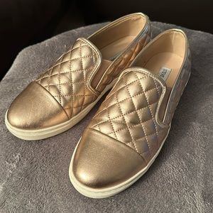 Steve Madden Gold Zaander Quilted Metallic Slip On Shoes